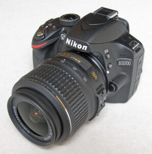 Nikon_D3200,_front_left vinepeaks.com
